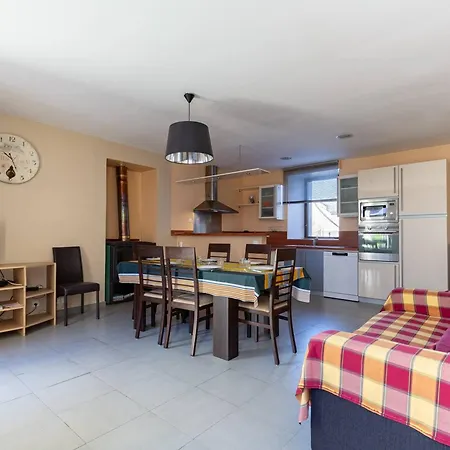 Maison Pour 6 A Avec Wifi Gratuit - Fr-1-695-92 Holiday home *