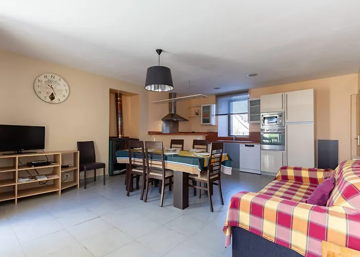 Maison Pour 6 A Avec Wifi Gratuit - Fr-1-695-92 Holiday home *