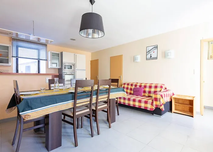 Holiday home Maison Pour 6 A Avec Wifi Gratuit - Fr-1-695-92